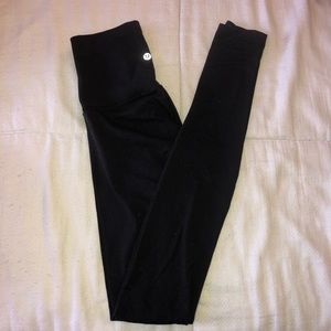 Black Lululemon Wunder Under High-Rise Leggings